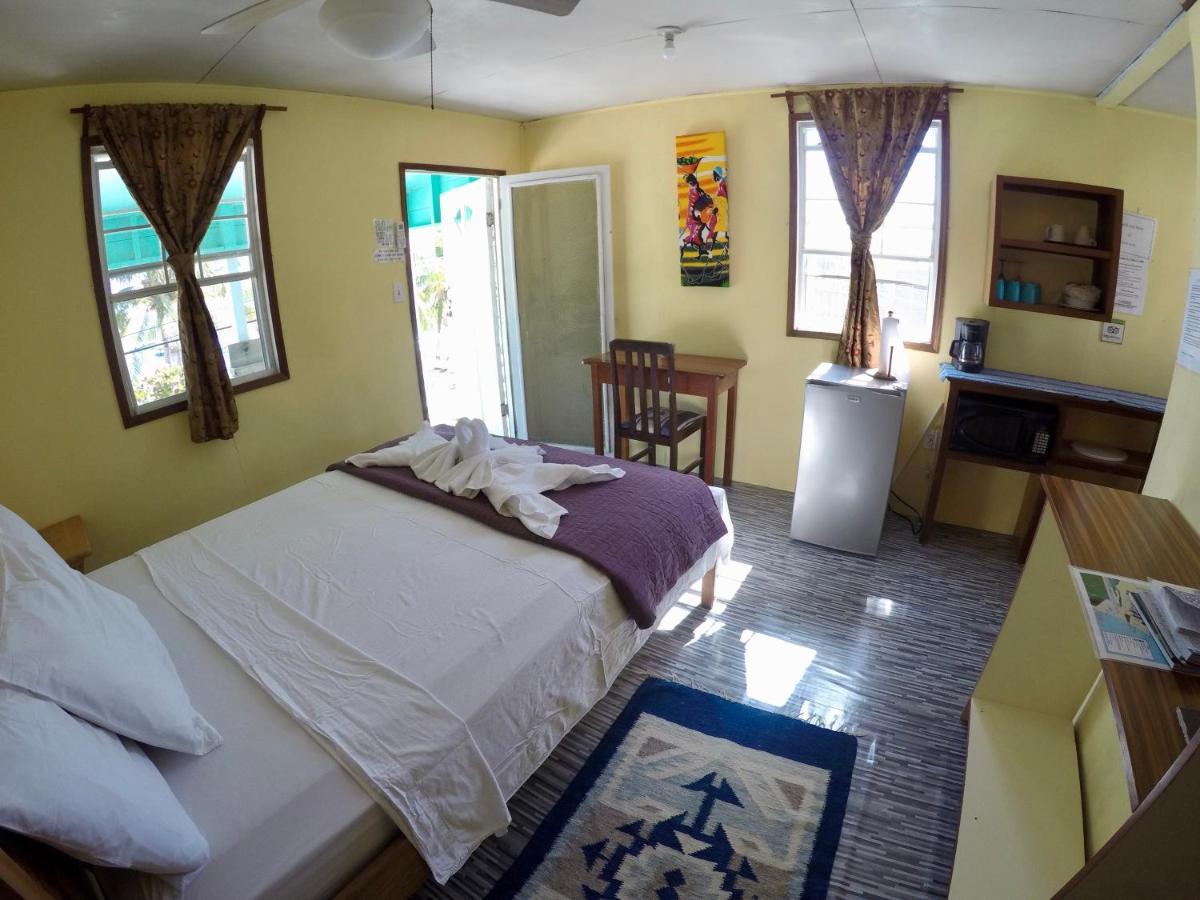 Chila'S Accommodations Caye Caulker Eksteriør billede