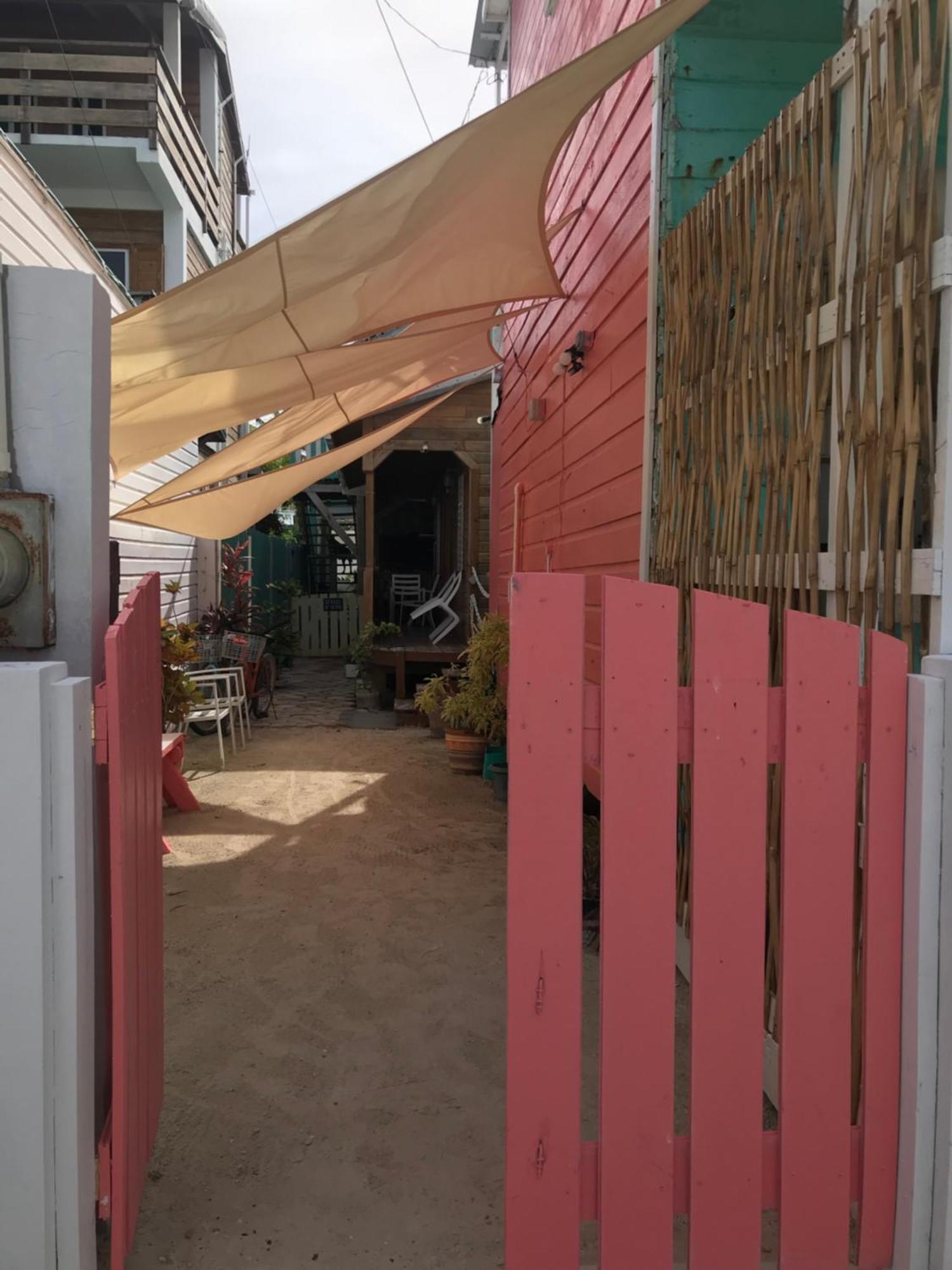 Chila'S Accommodations Caye Caulker Eksteriør billede